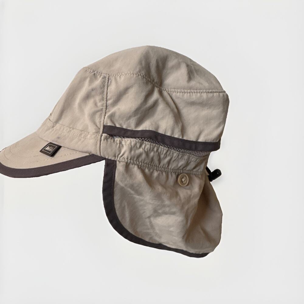 REI Co-Op Cap With Neck Cape Ear Flaps Boys Kids 4-7 Year Tan Adjustable Outdoor